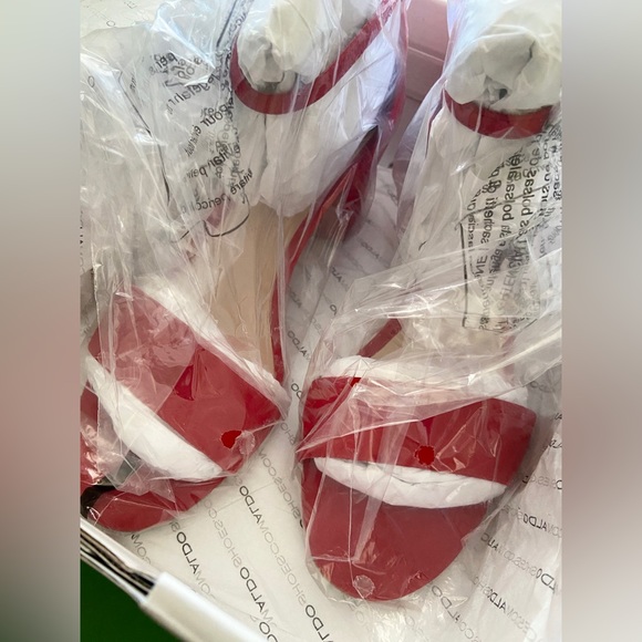 Aldo Sandals (New)
Bordo Leather Nubuck - Picture 2 of 4